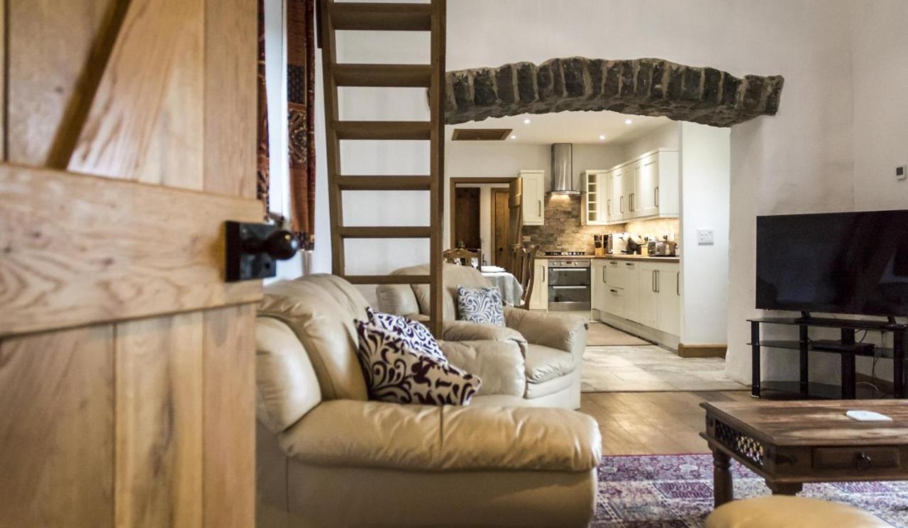 Orchard Cottage - Luxurious Barn Conversion - Beavers Hill Manorbier Bagian luar foto