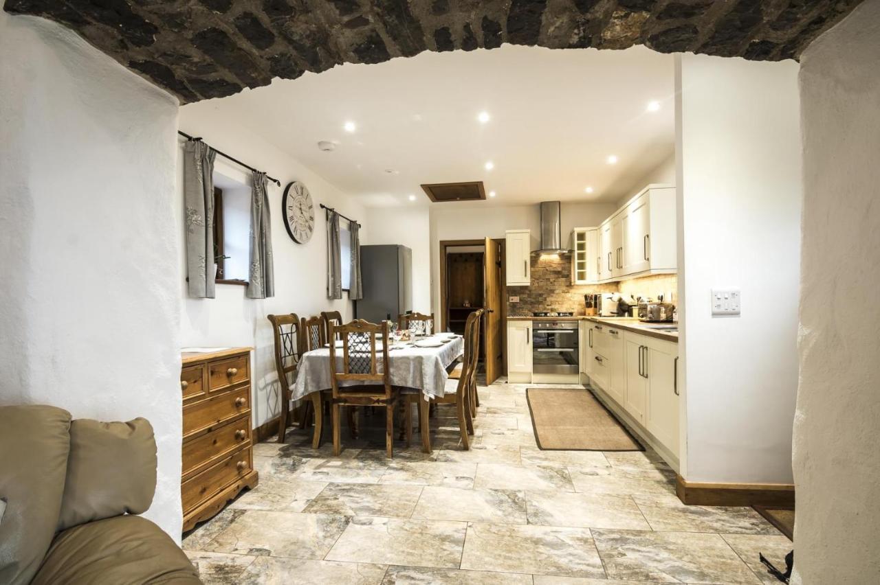 Orchard Cottage - Luxurious Barn Conversion - Beavers Hill Manorbier Bagian luar foto