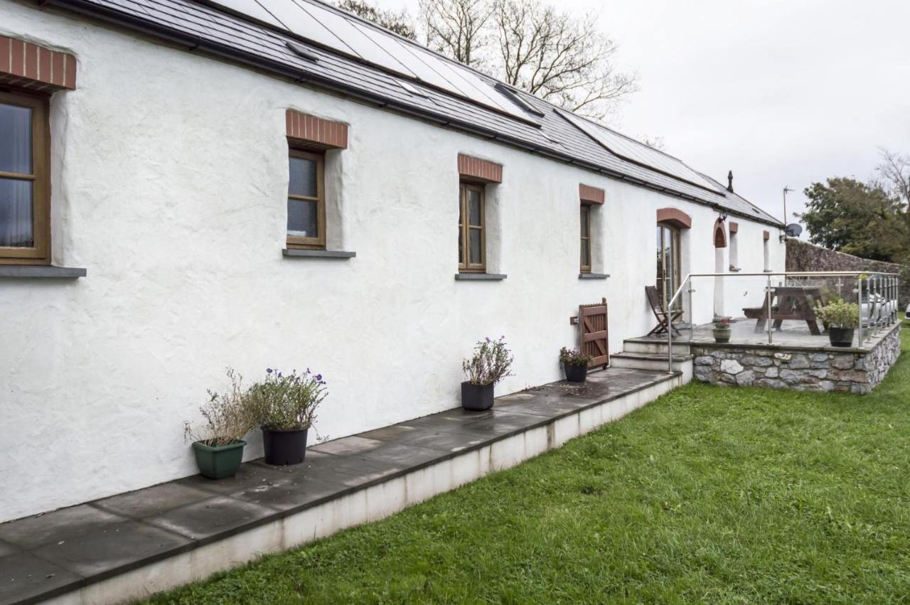 Orchard Cottage - Luxurious Barn Conversion - Beavers Hill Manorbier Bagian luar foto