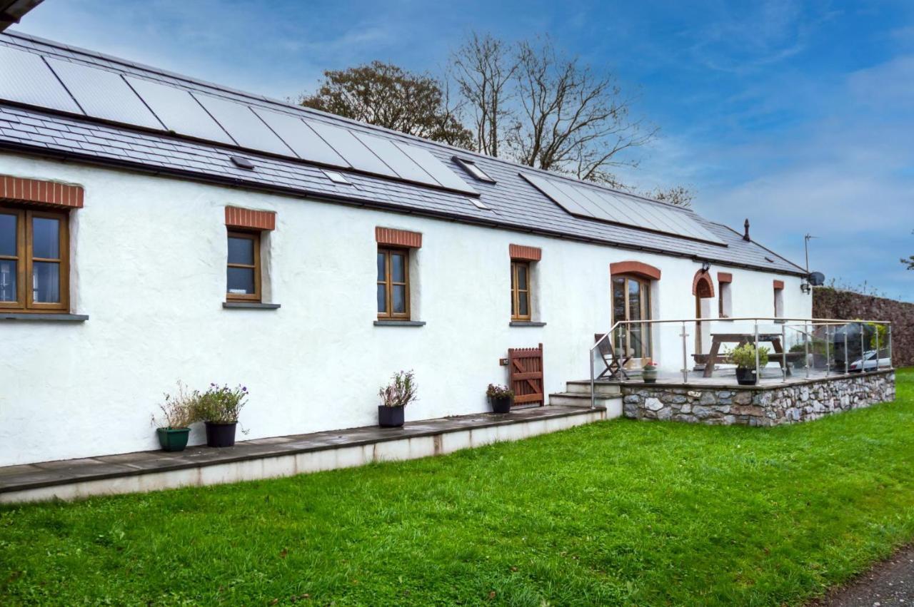 Orchard Cottage - Luxurious Barn Conversion - Beavers Hill Manorbier Bagian luar foto